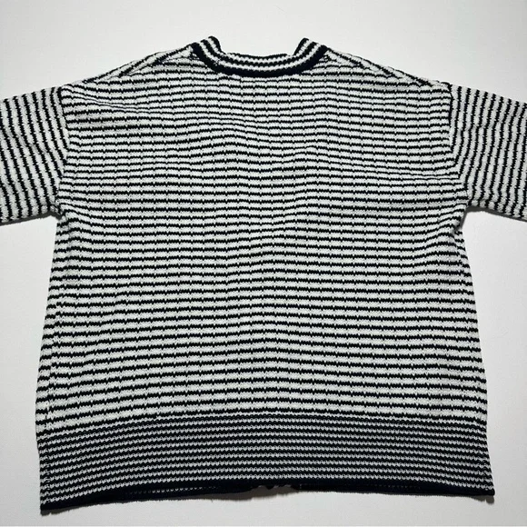 Tahari Knit V-Neck Cardigan; Black/White Stripes; Silver Accents - Women Medium - Picture 8 of 15